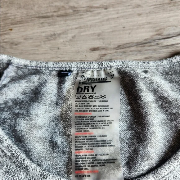 Grey Gymshark cropped long sleeve top - Picture 2 of 4